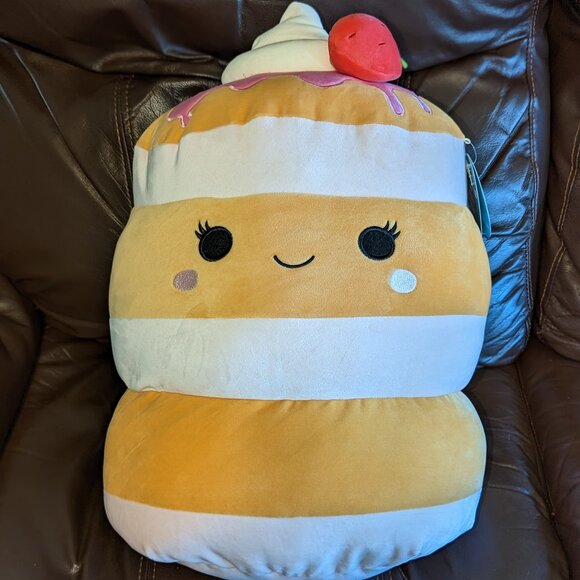 Squishmallow Sawtelle Strawberry Shortcake Pancakes 20 Inch - Picture 1 of 7